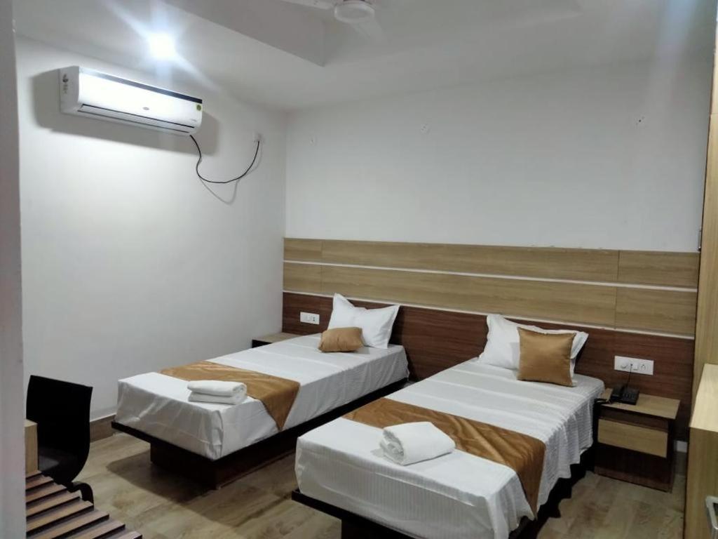Hotel Magic Square غاواهاتي المظهر الخارجي الصورة