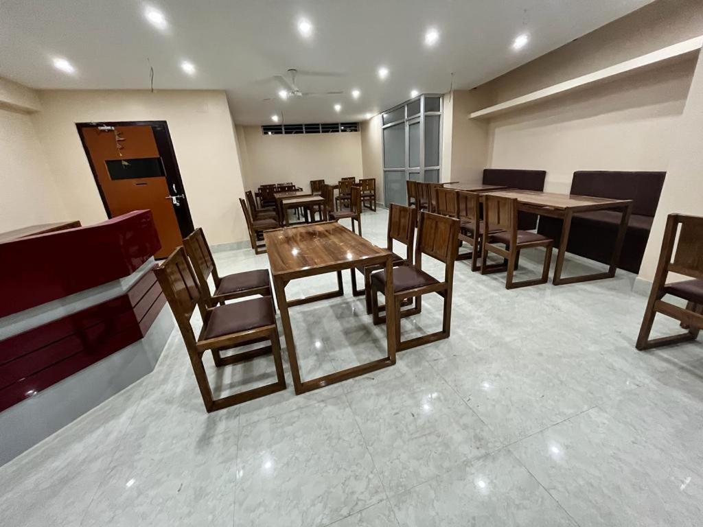 Hotel Magic Square غاواهاتي المظهر الخارجي الصورة