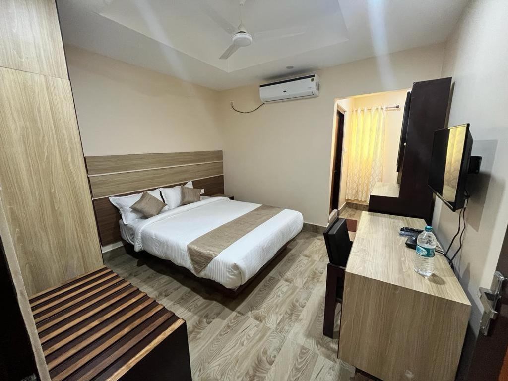Hotel Magic Square غاواهاتي المظهر الخارجي الصورة